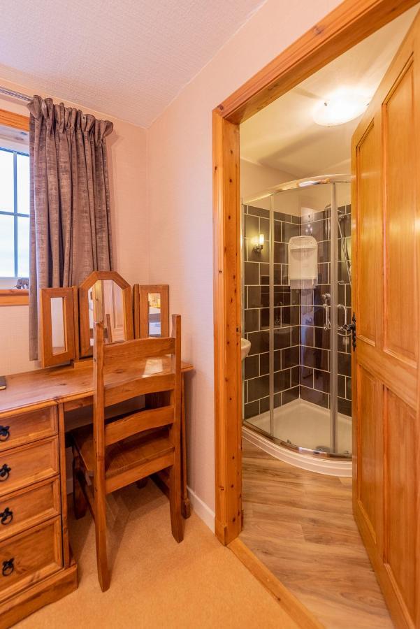 Benview Bed And Breakfast & Luxury Lodge, Isle Of North Uist Paible Экстерьер фото